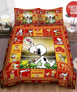 Kansas City Chiefs Snoopy Game Day Bedding Set