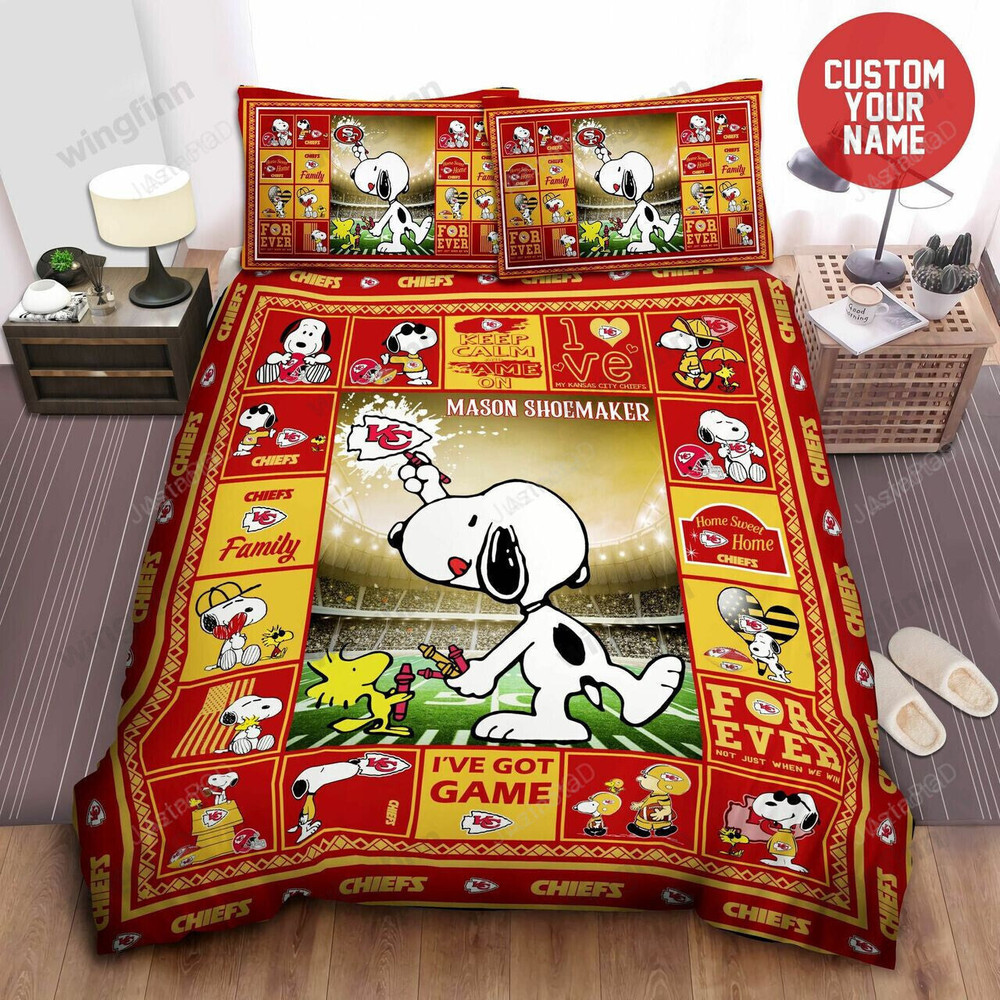 Kansas City Chiefs Snoopy Game Day Bedding Set